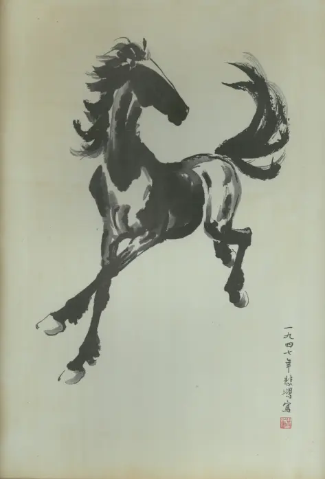 Dessin en calligraphie asiatique d'un cheval en plein galop, la queue en panache